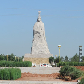 内蒙古颚尔多斯市伊精霍洛旗母亲公园雕塑项目